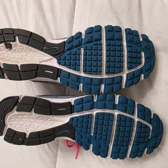 Nike Women’s Revolution 2 Athletic Shoes Size 9 Gray with Pink Laces - Picture 4 of 10